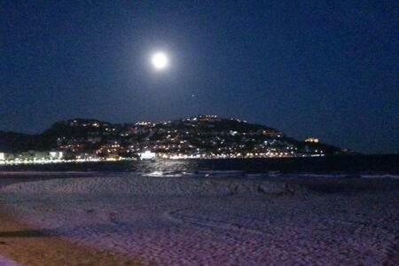 Fantastico En Primera Linea De Mar Roses